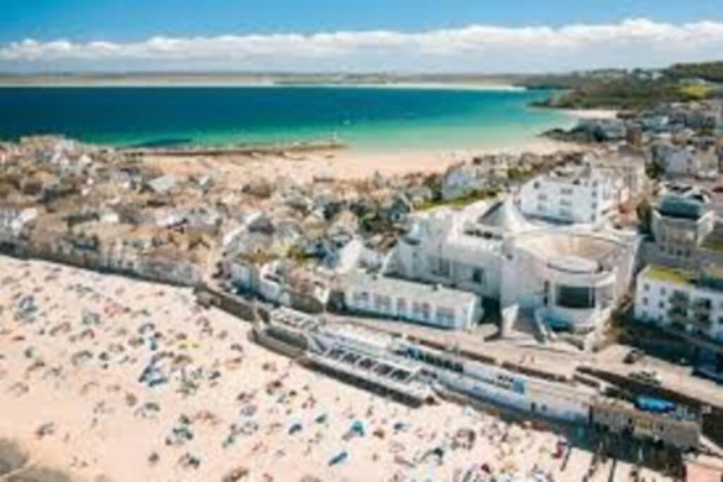 St Ives Apartment Private Parking With Garden 10 Minute Walk Into Town And Beach Экстерьер фото