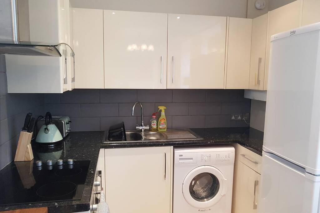 St Ives Apartment Private Parking With Garden 10 Minute Walk Into Town And Beach Экстерьер фото